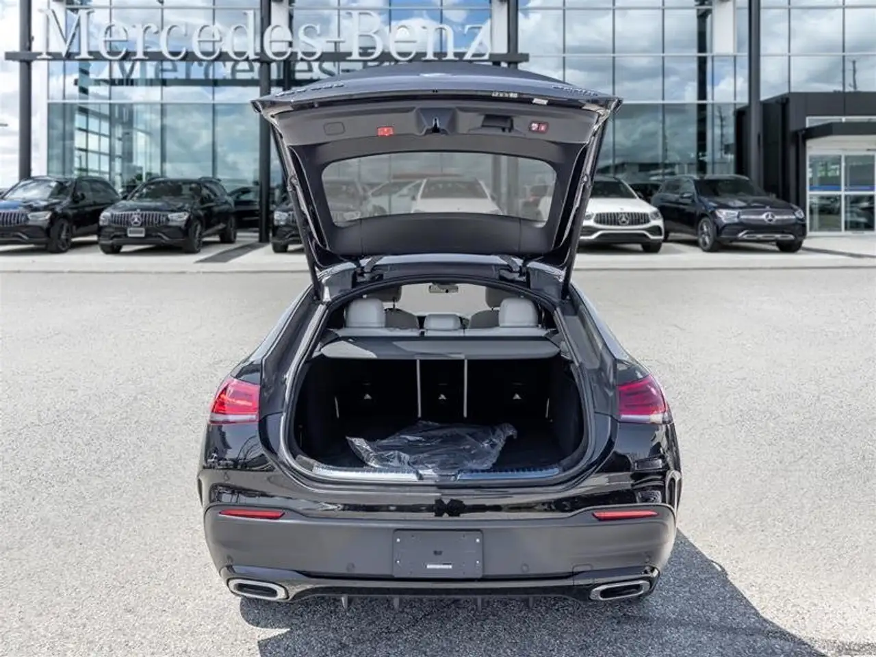 Mercedes-Benz GLE снимка Mercedes-Benz GLE