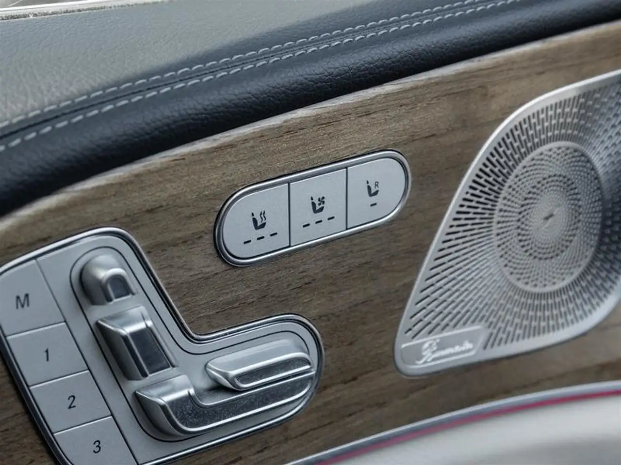 Mercedes-Benz GLE снимка Mercedes-Benz GLE