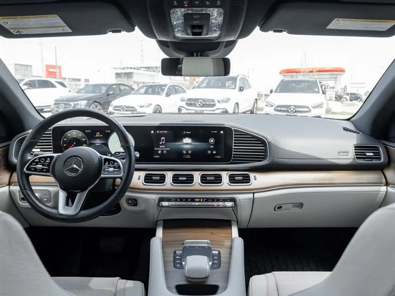 Mercedes-Benz GLE снимка Mercedes-Benz GLE