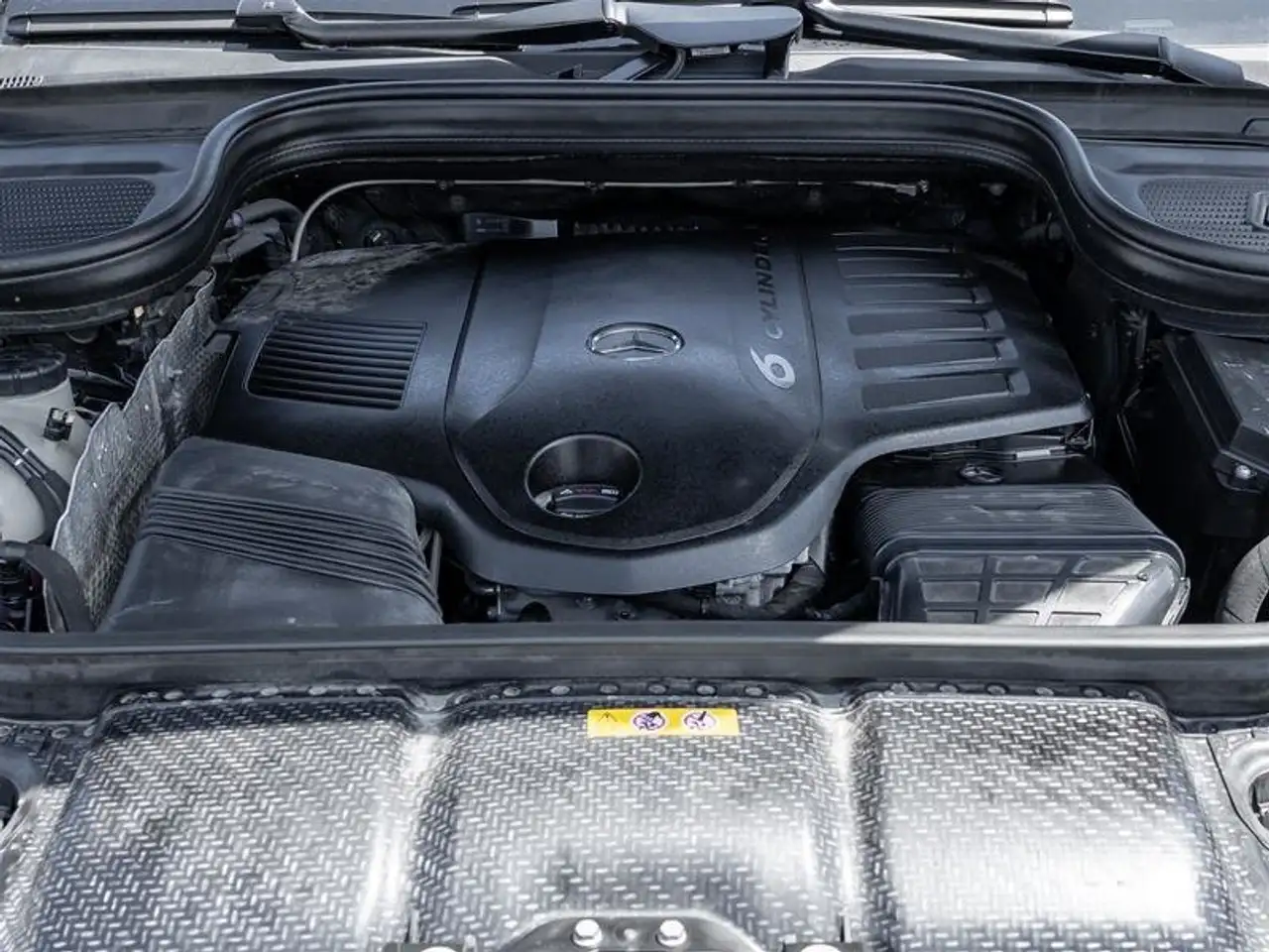 Mercedes-Benz GLE снимка Mercedes-Benz GLE