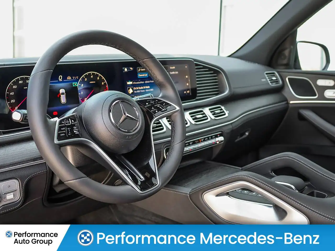 Mercedes-Benz GLE снимка Mercedes-Benz GLE