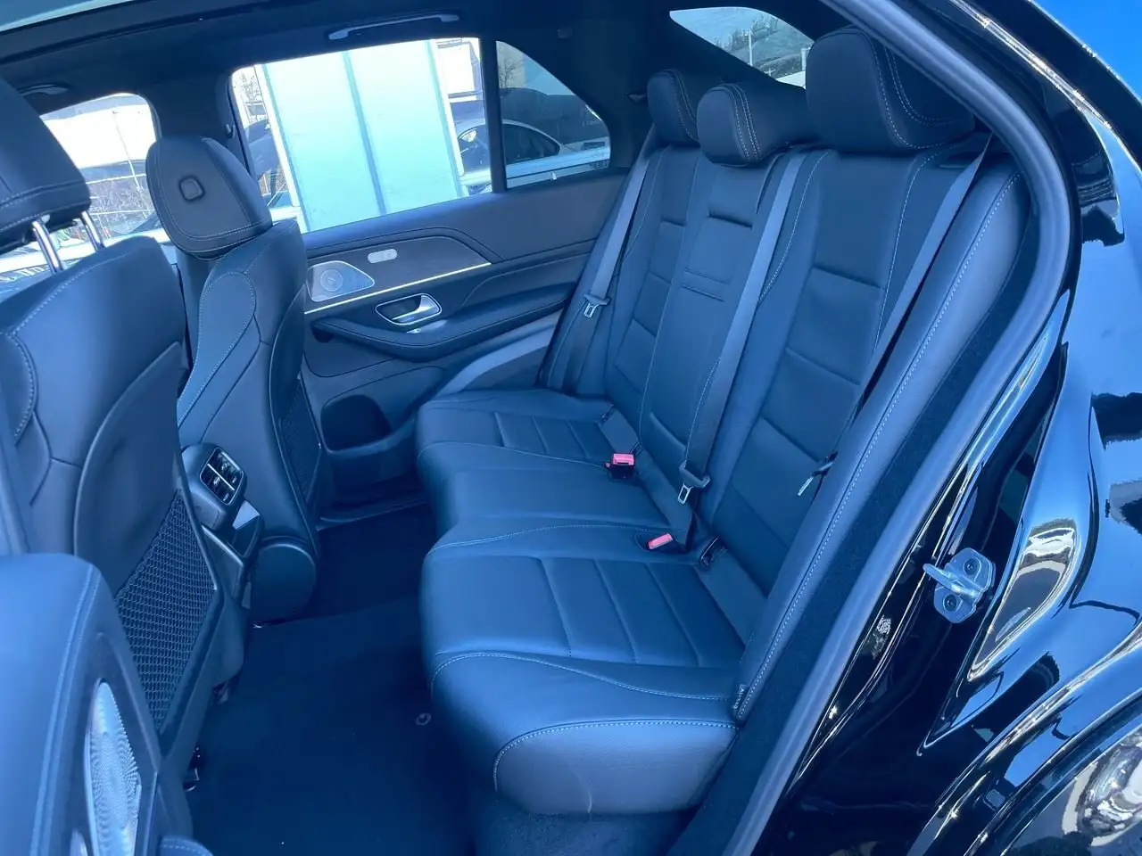 Mercedes-Benz GLE снимка Mercedes-Benz GLE