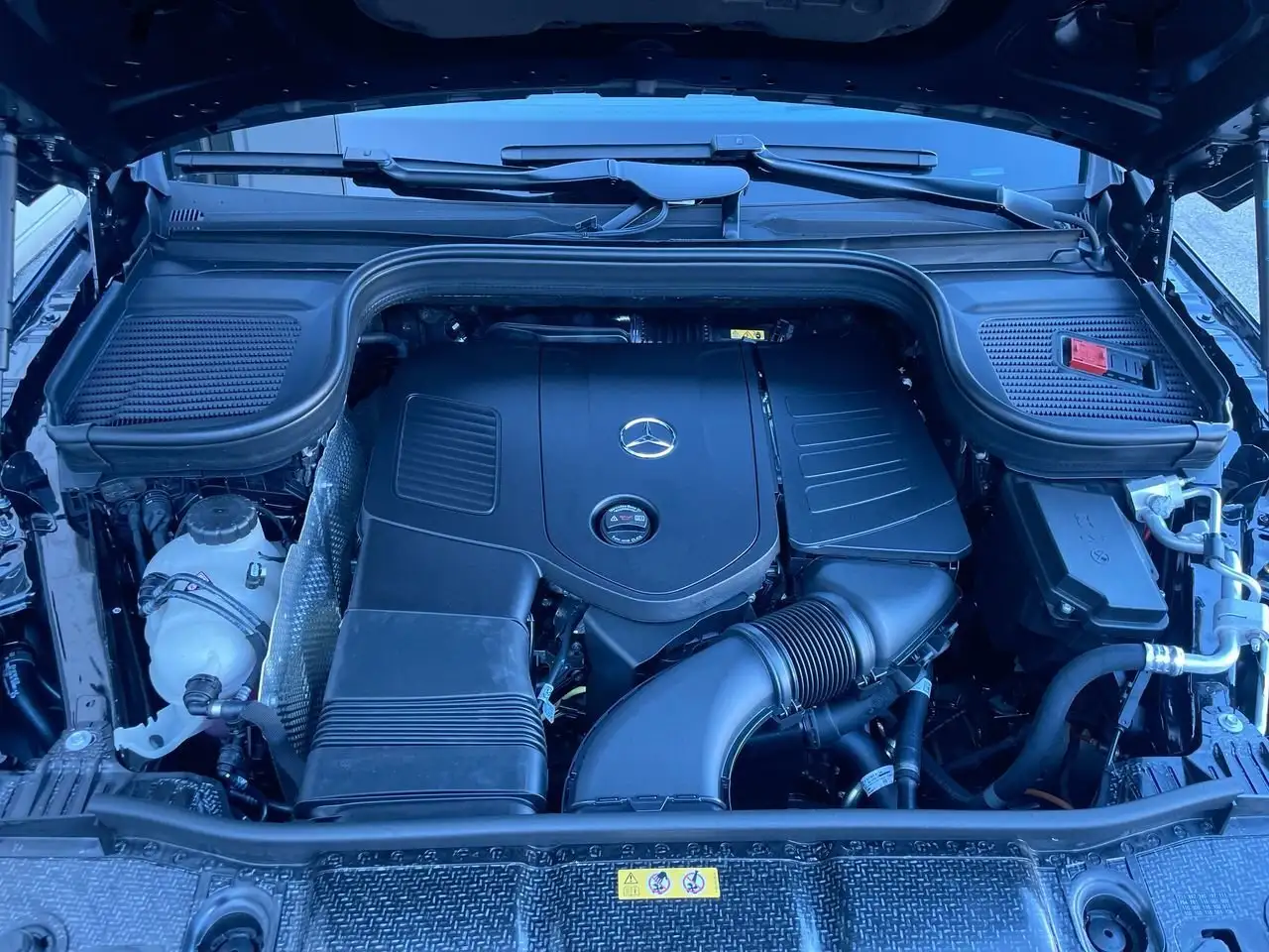 Mercedes-Benz GLE снимка Mercedes-Benz GLE