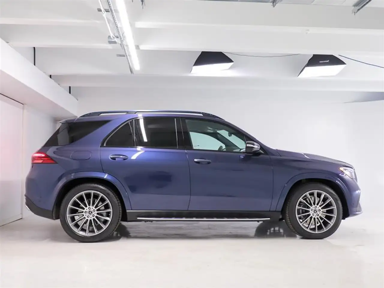Mercedes-Benz GLE снимка Mercedes-Benz GLE