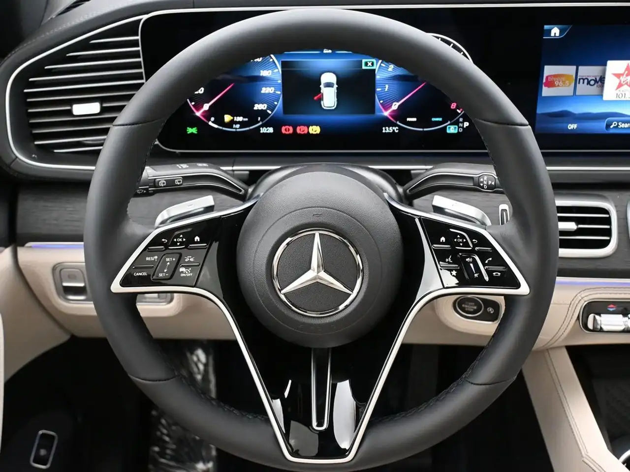 Mercedes-Benz GLE снимка Mercedes-Benz GLE