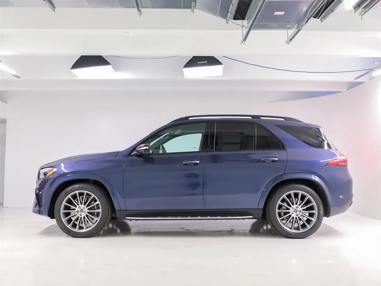 Mercedes-Benz GLE снимка Mercedes-Benz GLE