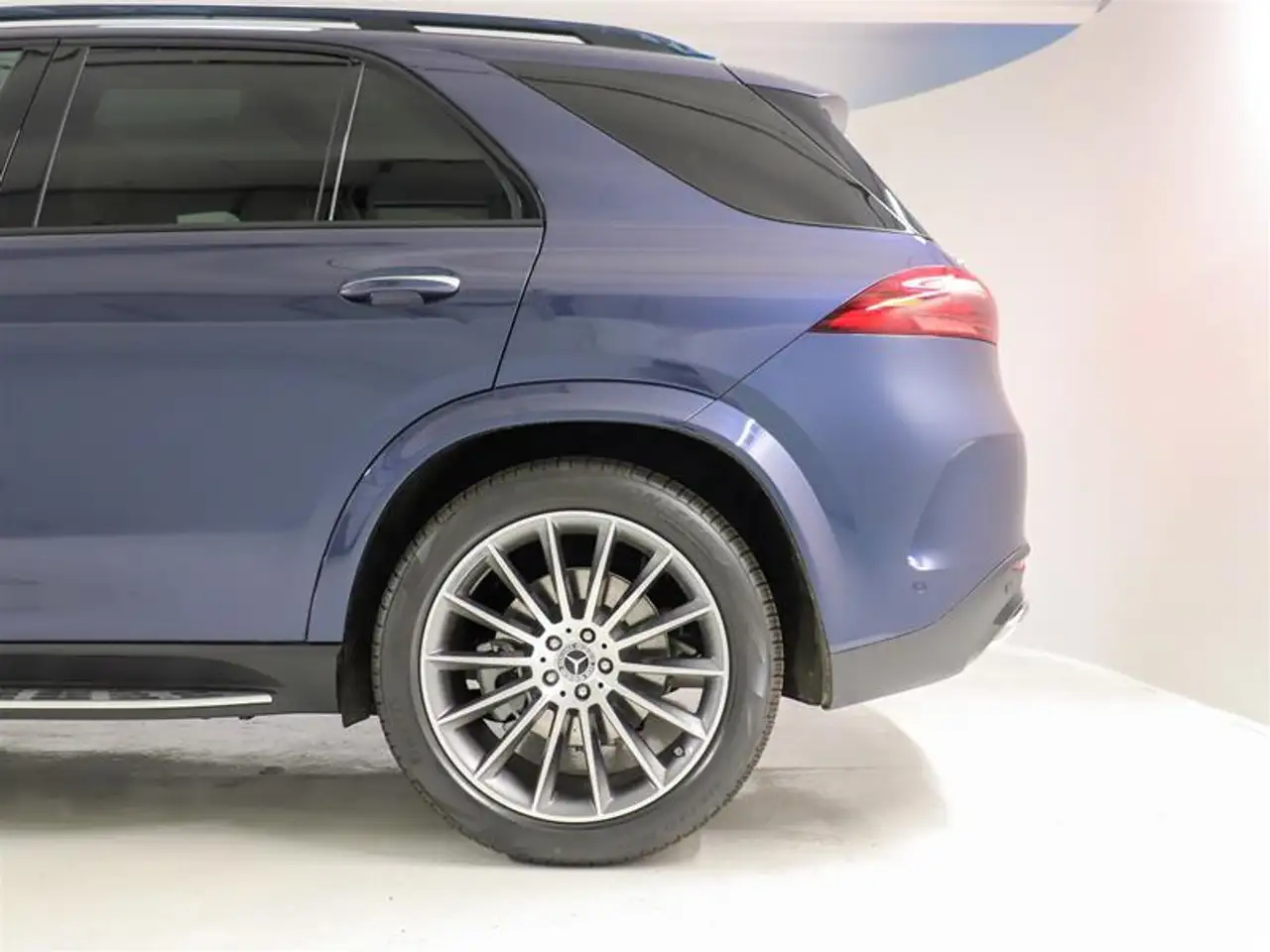 Mercedes-Benz GLE снимка Mercedes-Benz GLE