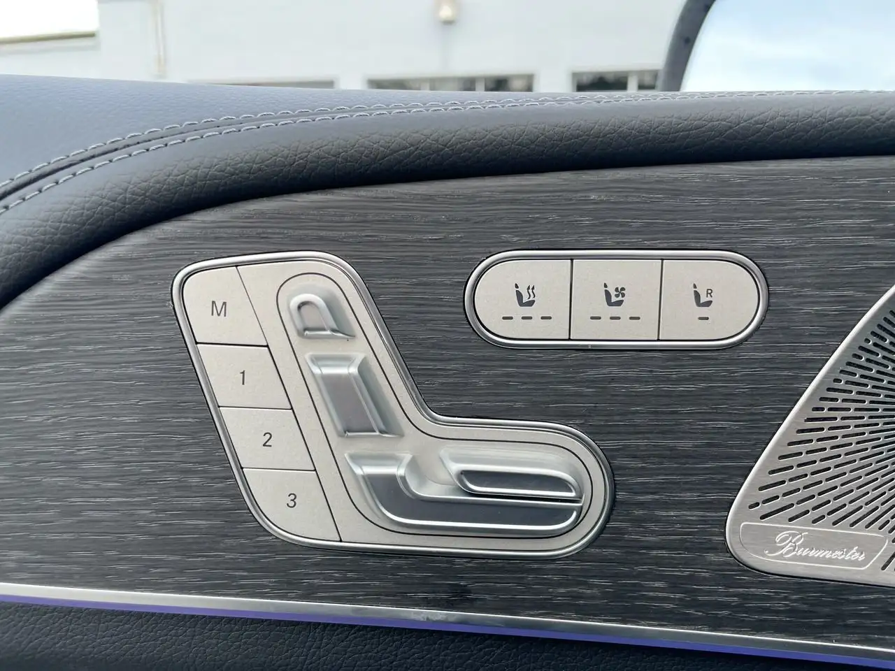 Mercedes-Benz GLE снимка Mercedes-Benz GLE