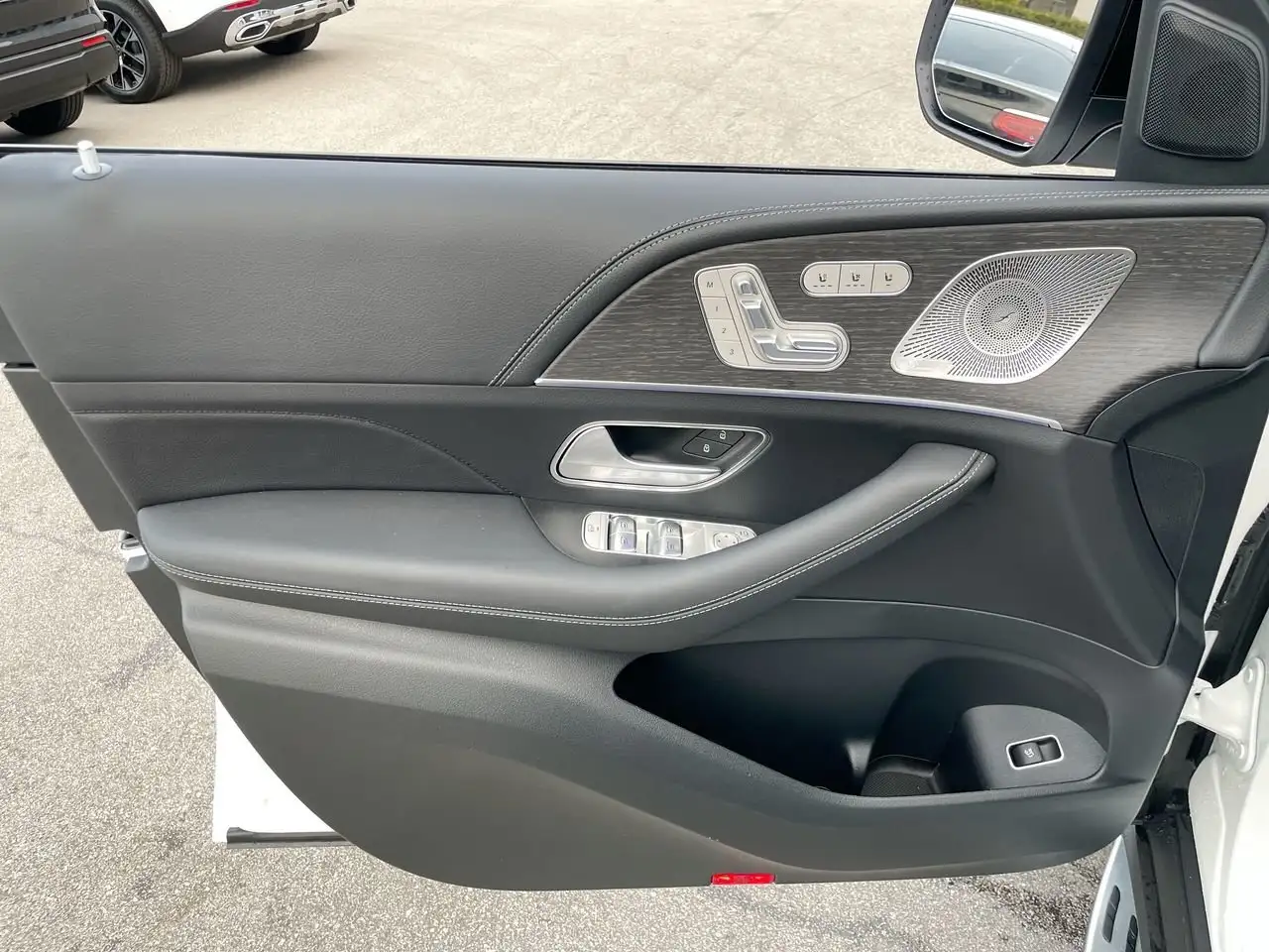 Mercedes-Benz GLE снимка Mercedes-Benz GLE