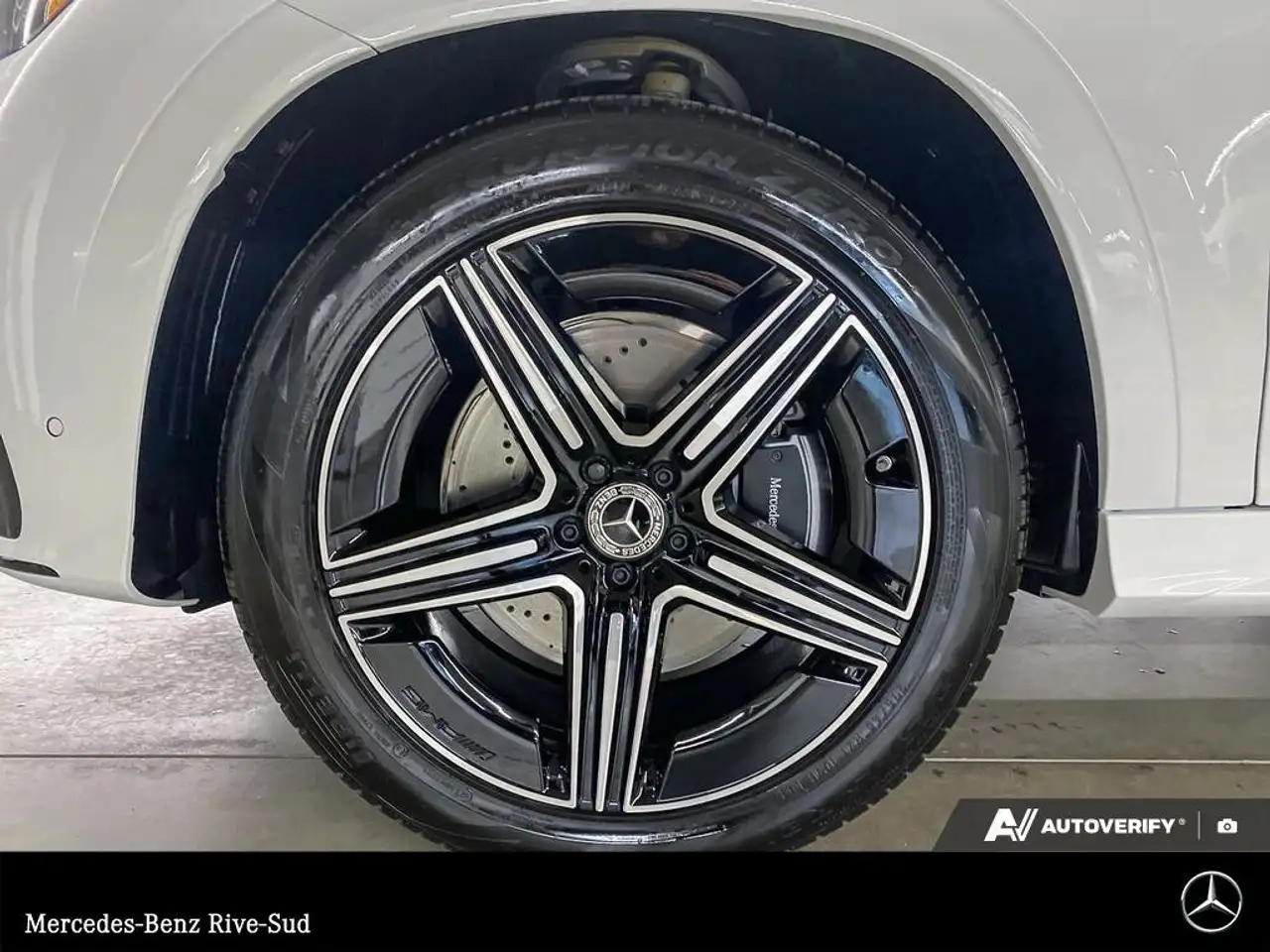 Mercedes-Benz GLE снимка Mercedes-Benz GLE