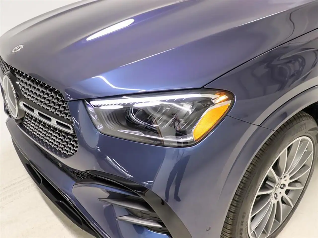 Mercedes-Benz GLE снимка Mercedes-Benz GLE