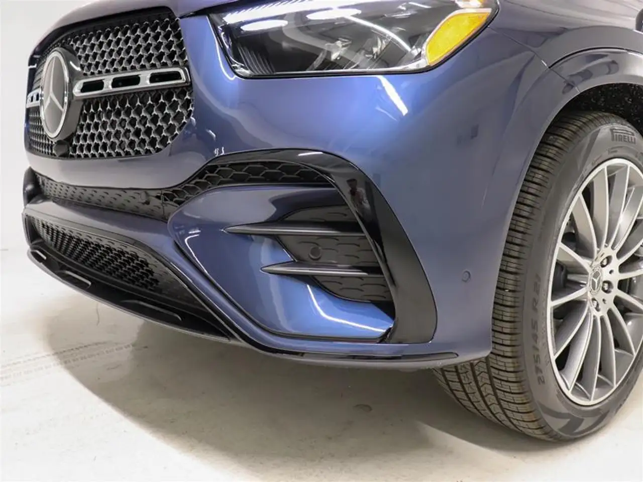 Mercedes-Benz GLE снимка Mercedes-Benz GLE