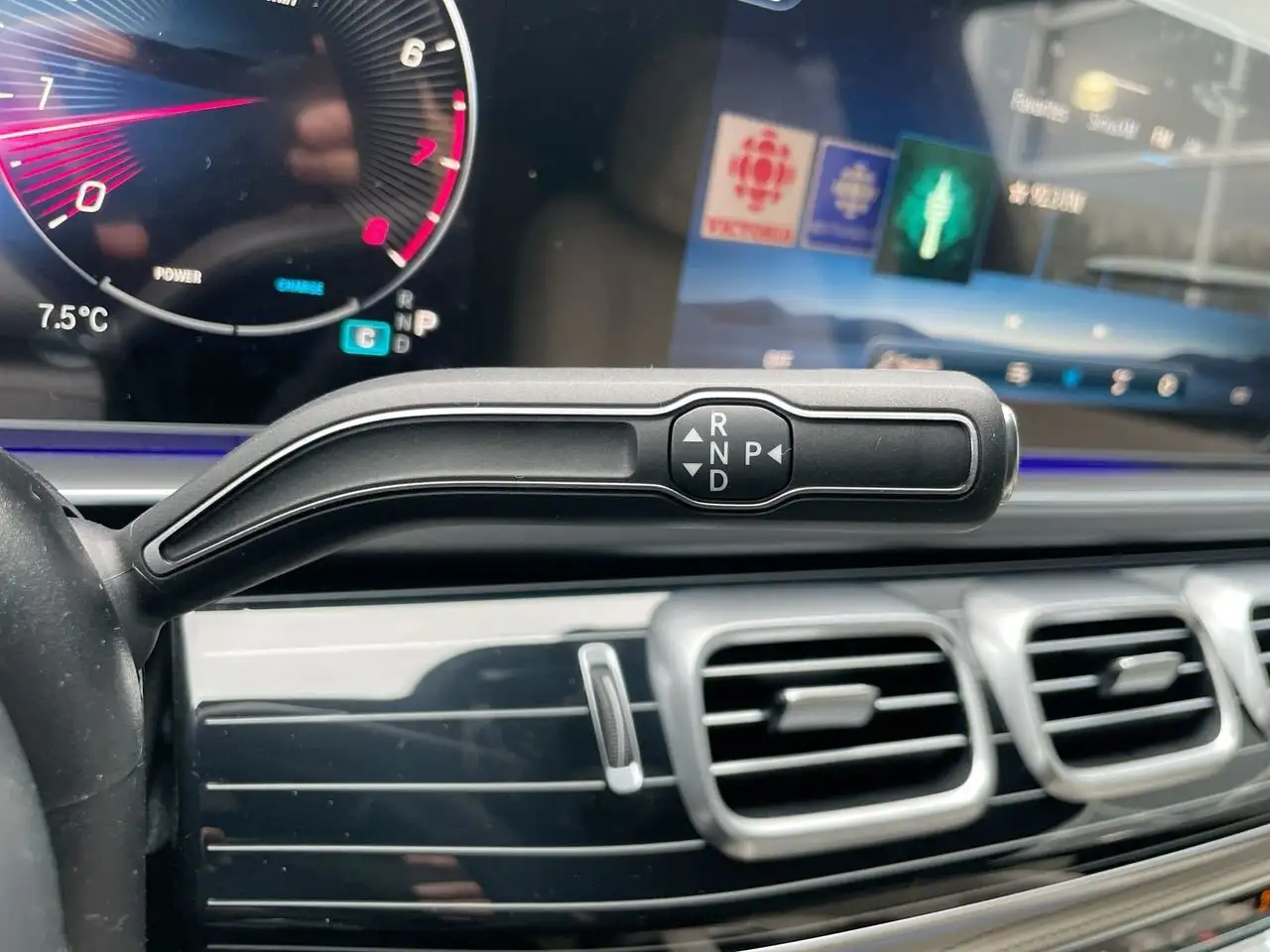 Mercedes-Benz GLE снимка Mercedes-Benz GLE