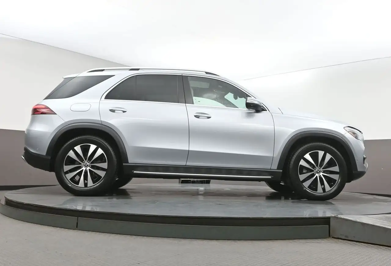 Mercedes-Benz GLE снимка Mercedes-Benz GLE