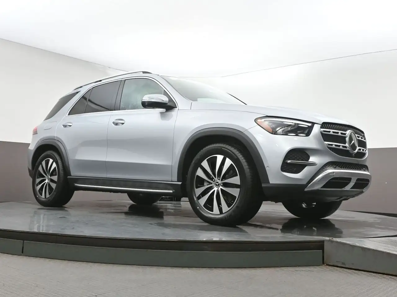 Mercedes-Benz GLE снимка Mercedes-Benz GLE