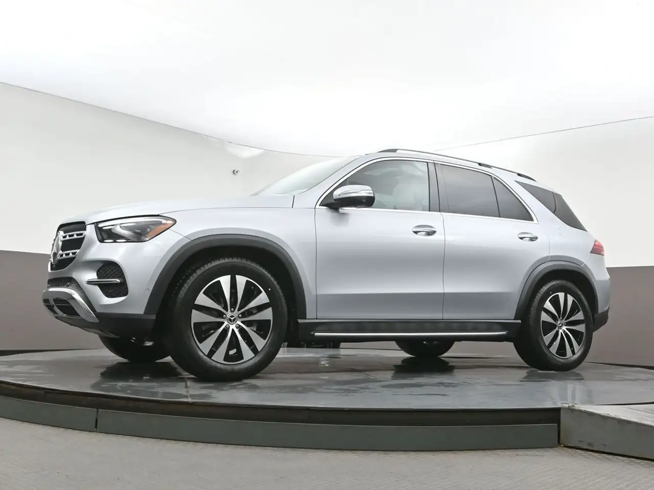 Mercedes-Benz GLE снимка Mercedes-Benz GLE
