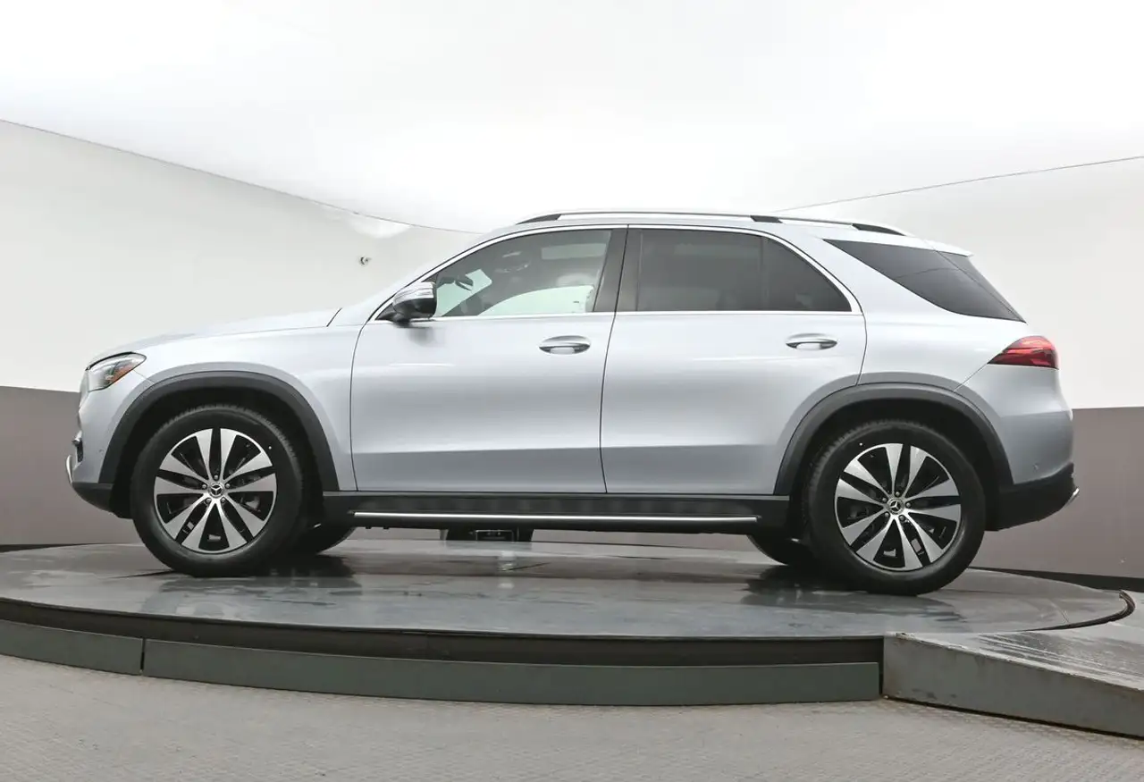 Mercedes-Benz GLE снимка Mercedes-Benz GLE