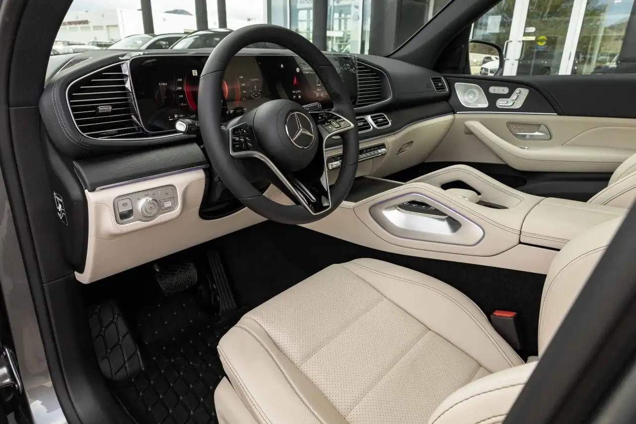 Mercedes-Benz GLE снимка Mercedes-Benz GLE