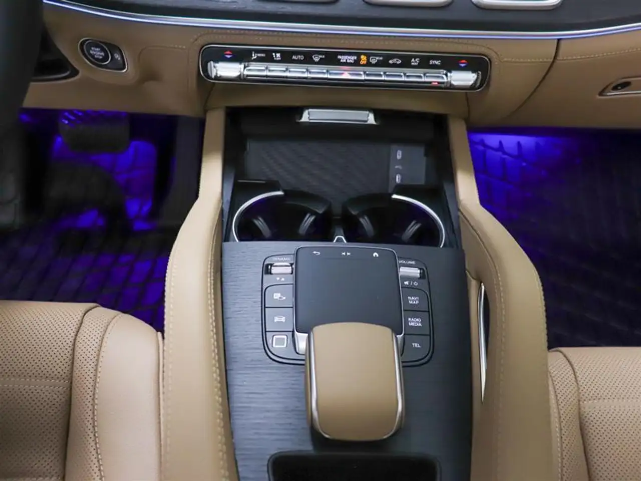 Mercedes-Benz GLE снимка Mercedes-Benz GLE