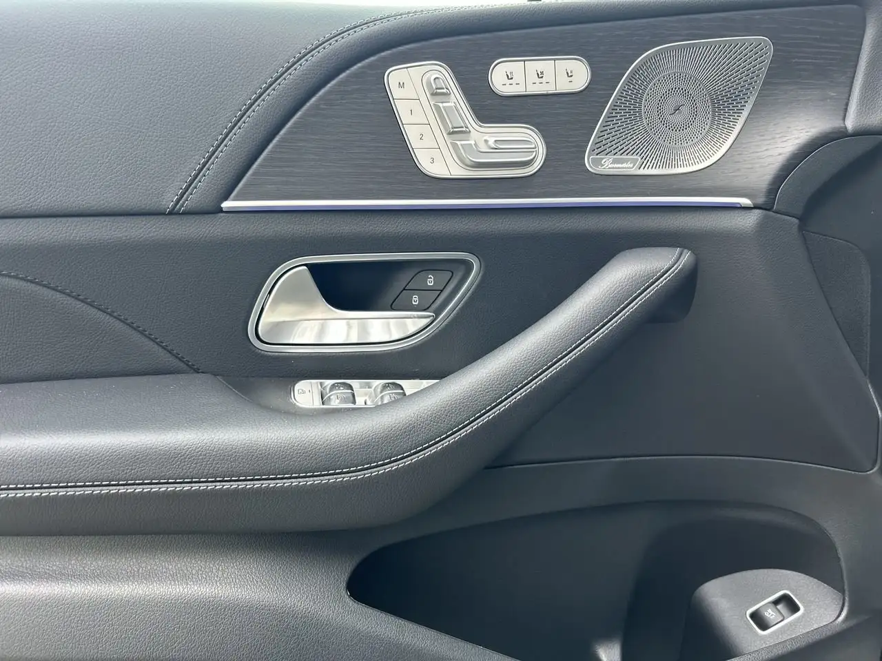 Mercedes-Benz GLE photo Mercedes-Benz GLE