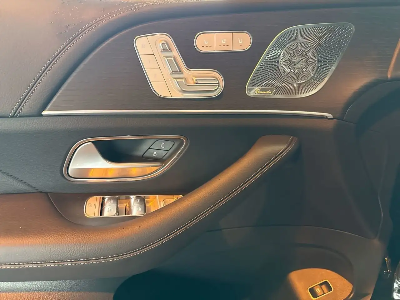 Mercedes-Benz GLE снимка Mercedes-Benz GLE