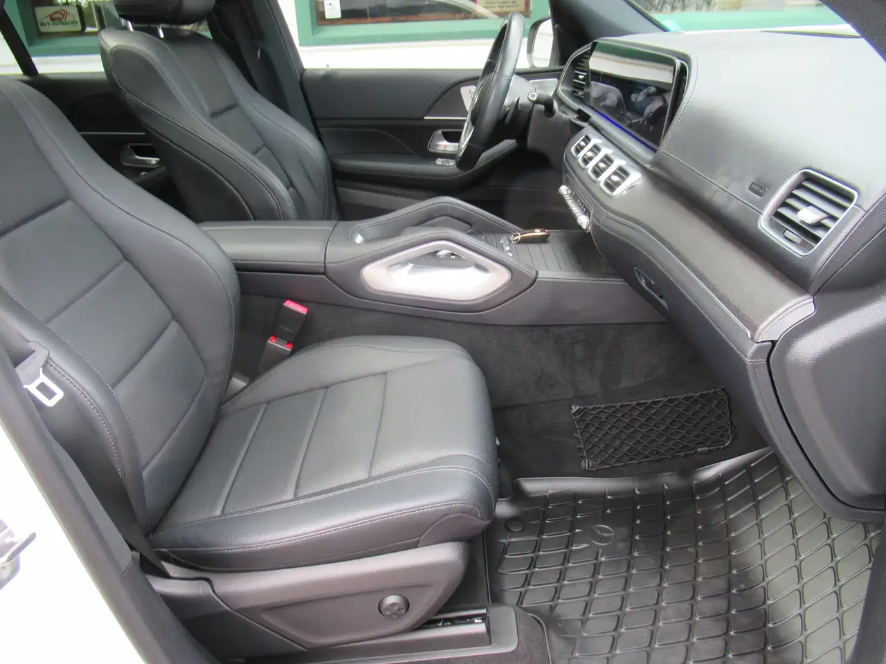 Mercedes-Benz GLE снимка Mercedes-Benz GLE