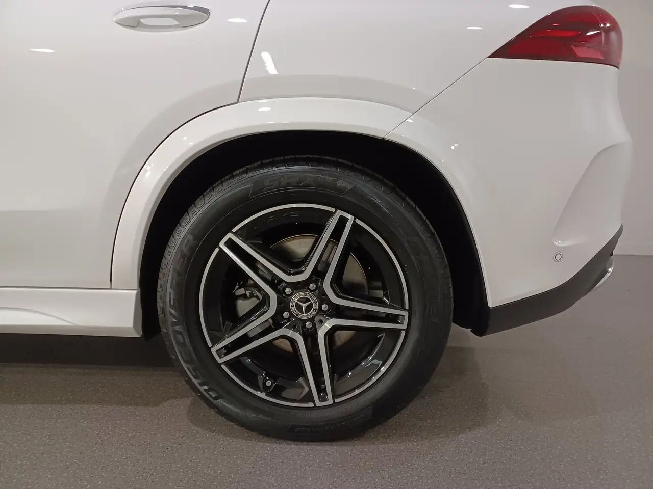 Mercedes-Benz GLE снимка Mercedes-Benz GLE