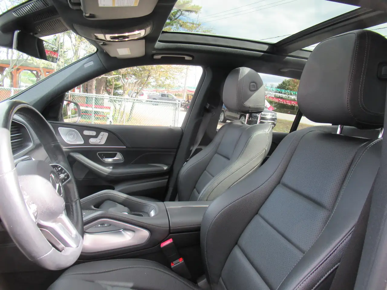 Mercedes-Benz GLE снимка Mercedes-Benz GLE