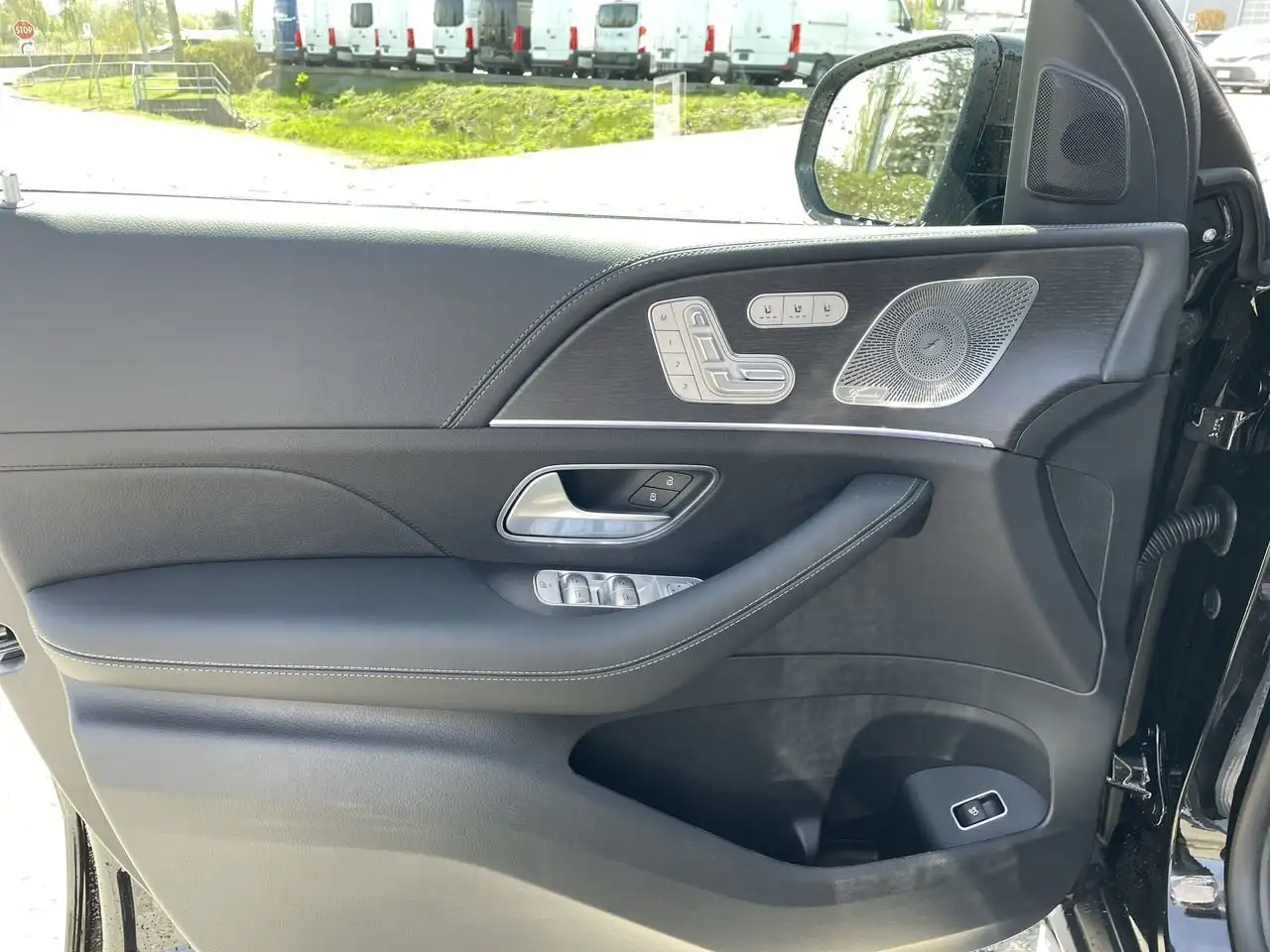 Mercedes-Benz GLE снимка Mercedes-Benz GLE