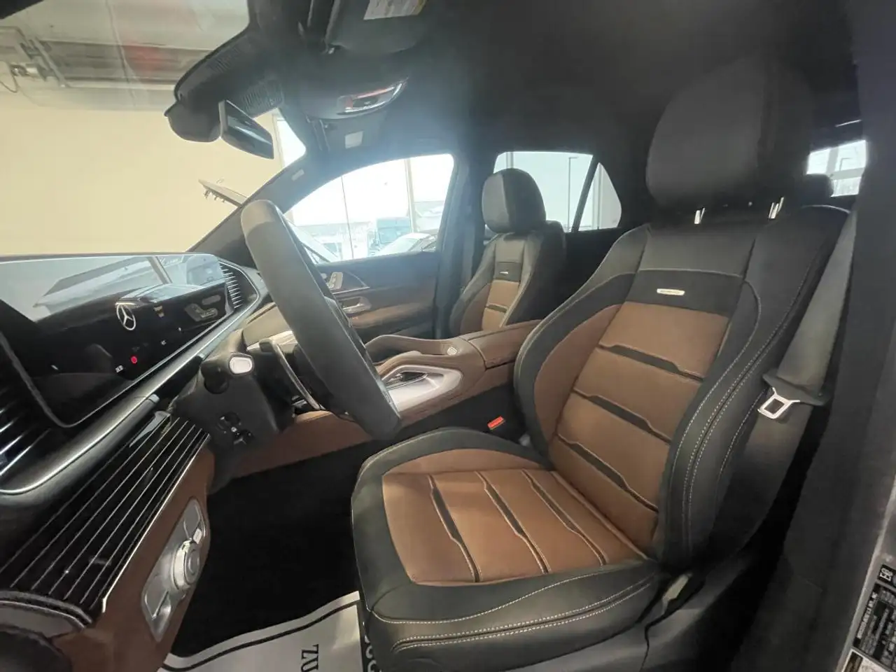 Mercedes-Benz GLE снимка Mercedes-Benz GLE