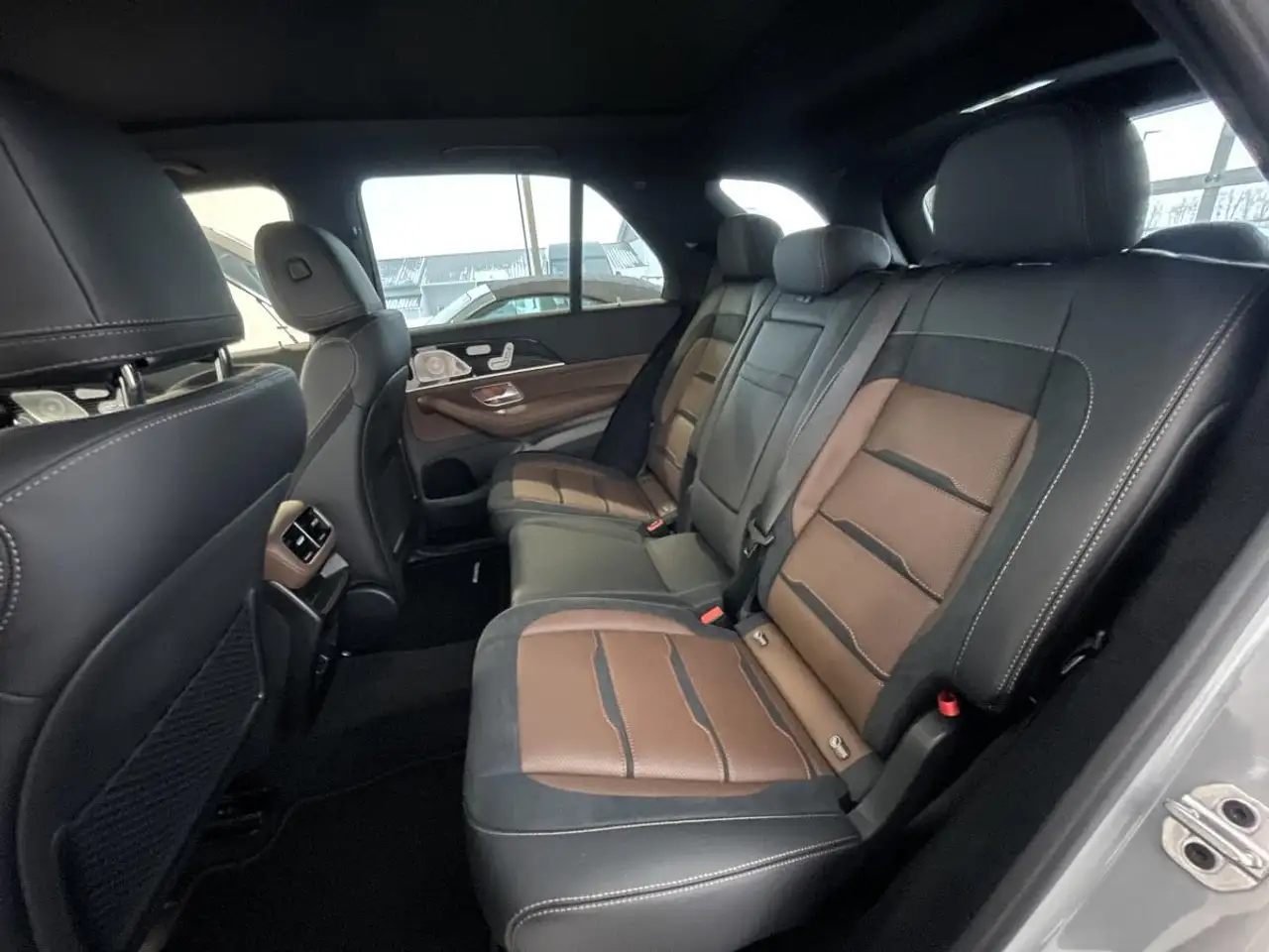 Mercedes-Benz GLE снимка Mercedes-Benz GLE