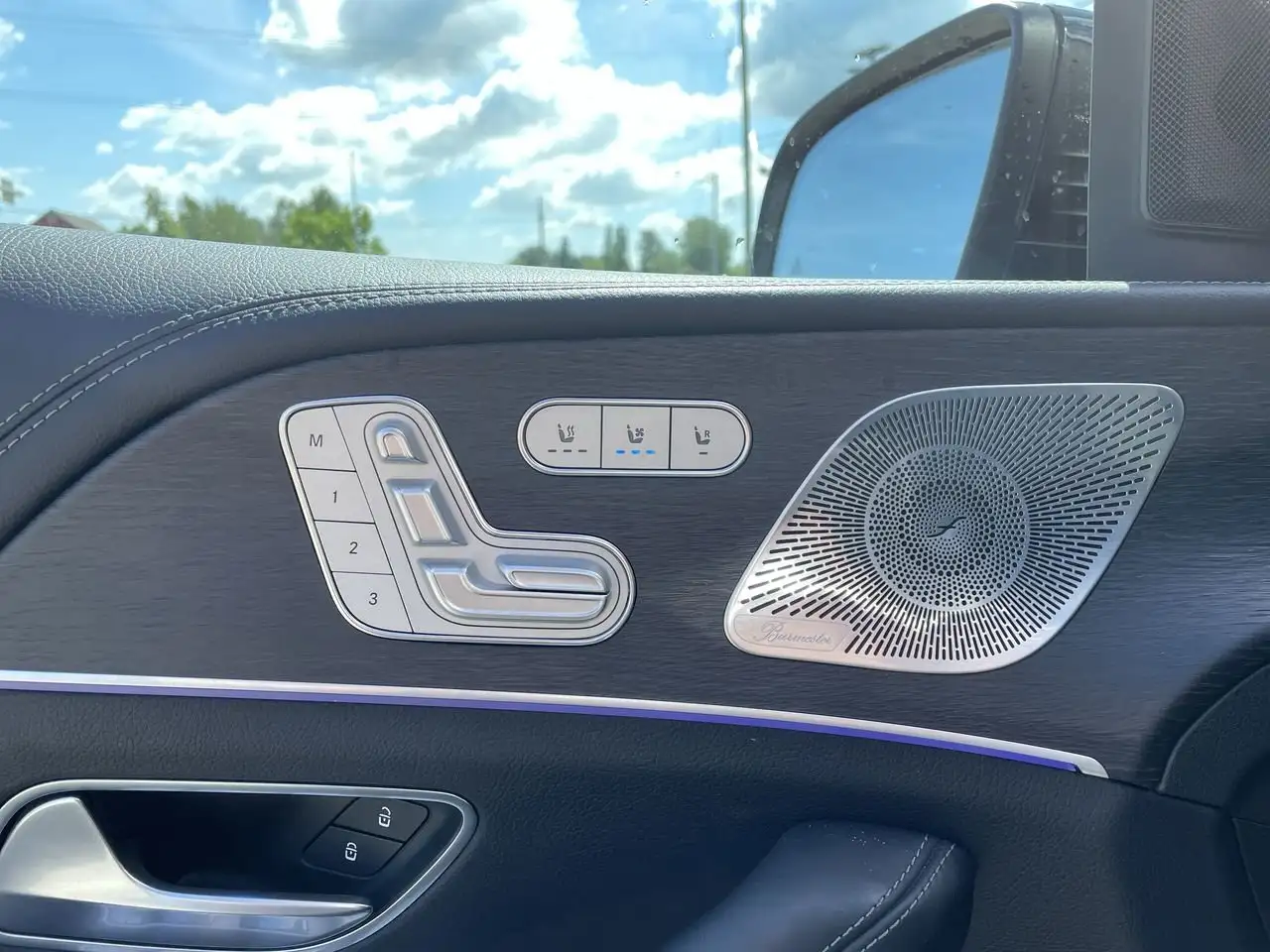 Mercedes-Benz GLE снимка Mercedes-Benz GLE