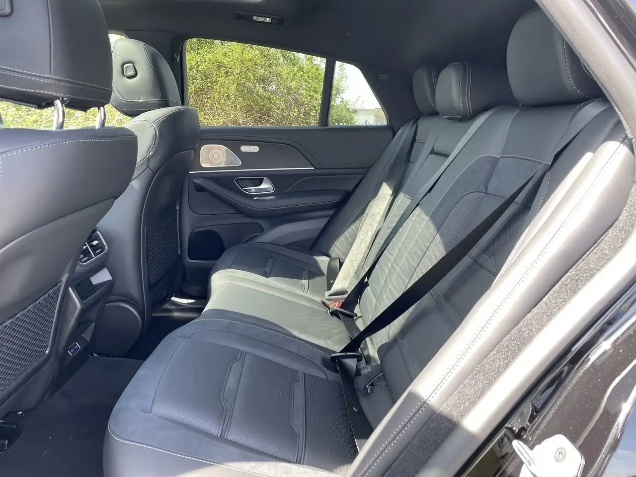 Mercedes-Benz GLE снимка Mercedes-Benz GLE