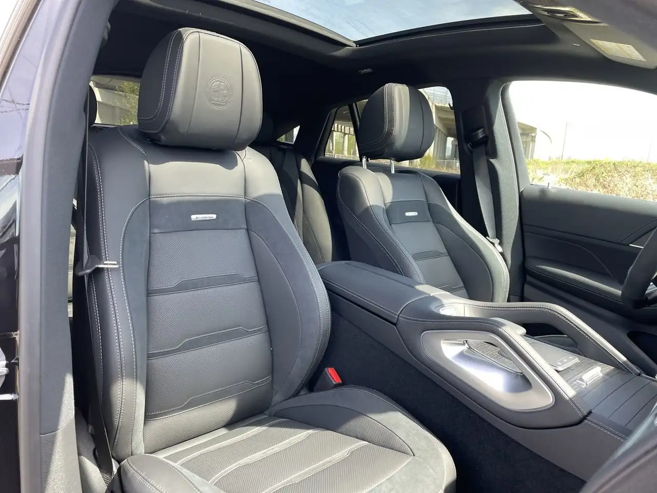 Mercedes-Benz GLE снимка Mercedes-Benz GLE