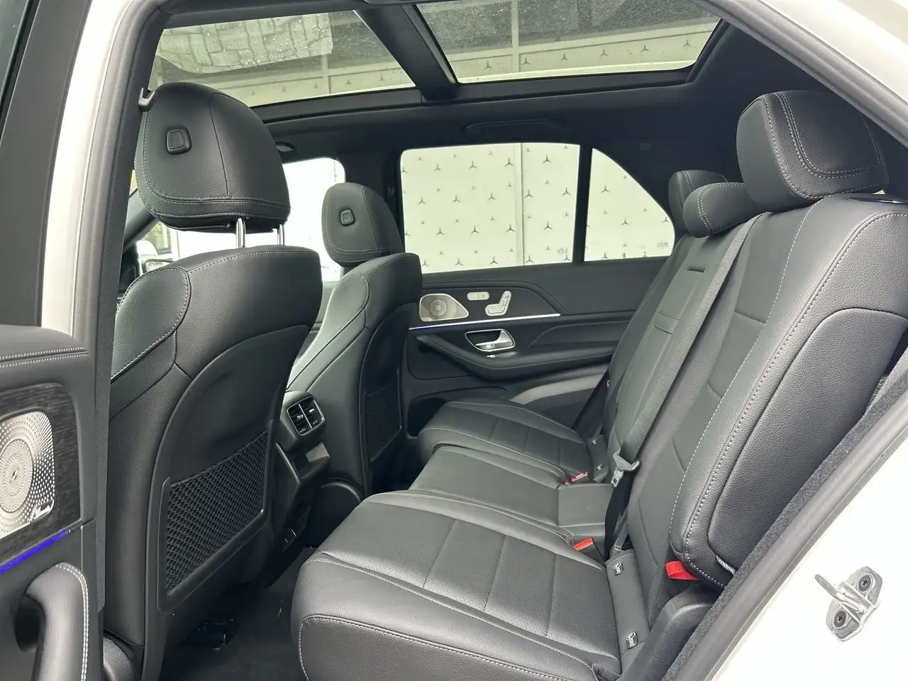 Mercedes-Benz GLE снимка Mercedes-Benz GLE