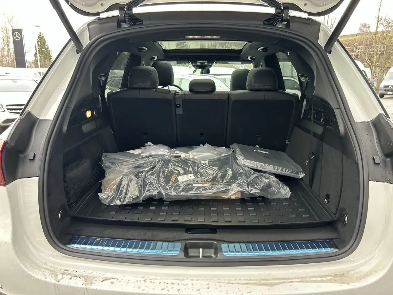 Mercedes-Benz GLE снимка Mercedes-Benz GLE