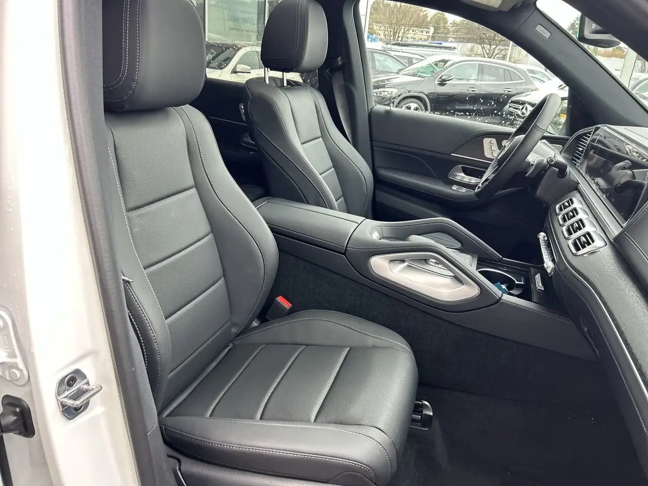 Mercedes-Benz GLE снимка Mercedes-Benz GLE