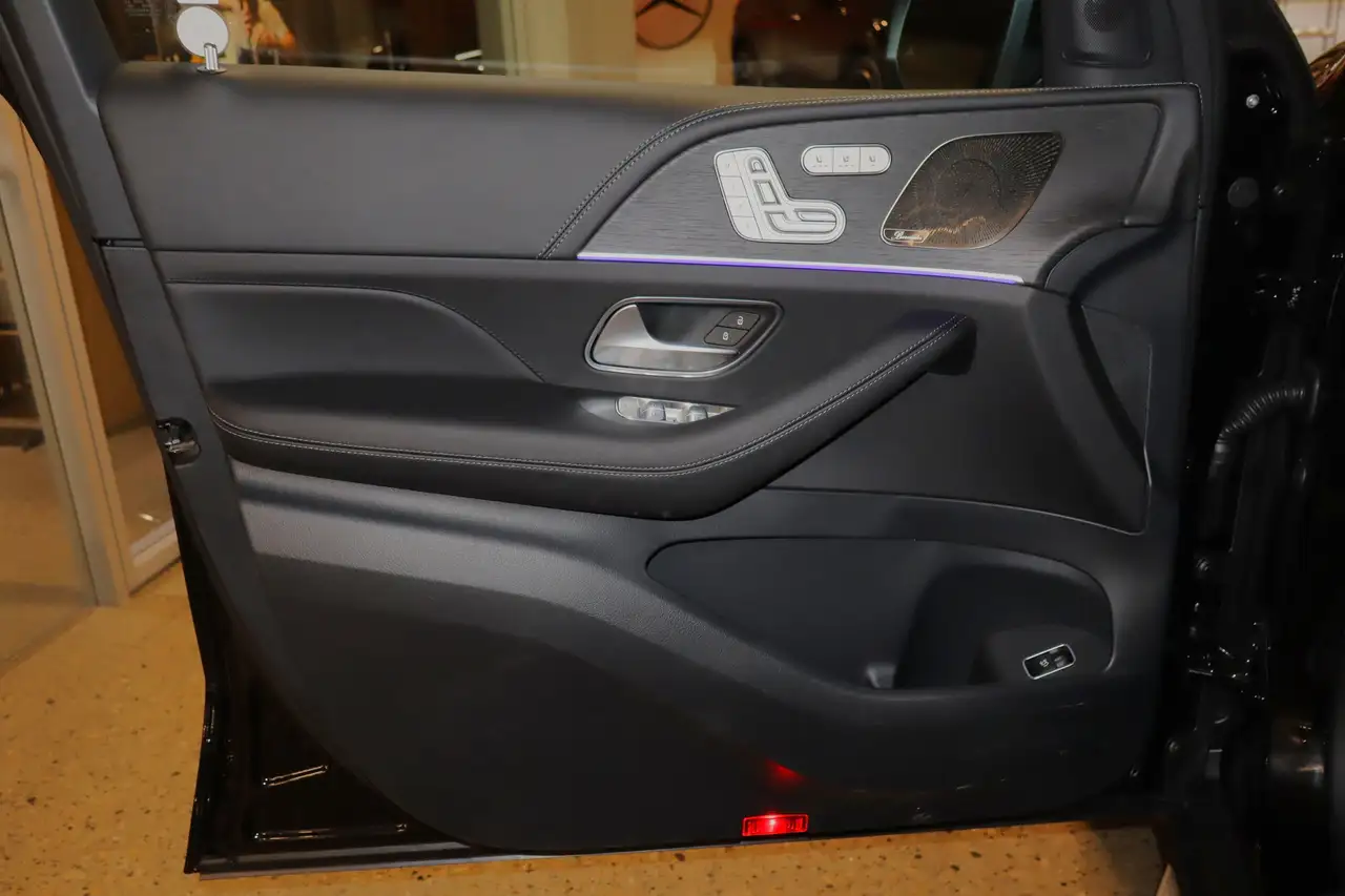 Mercedes-Benz GLE снимка Mercedes-Benz GLE