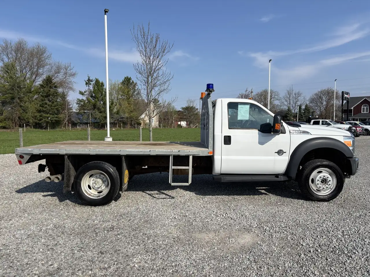 Ford F-550 Super Duty снимка Ford F-550 Super Duty