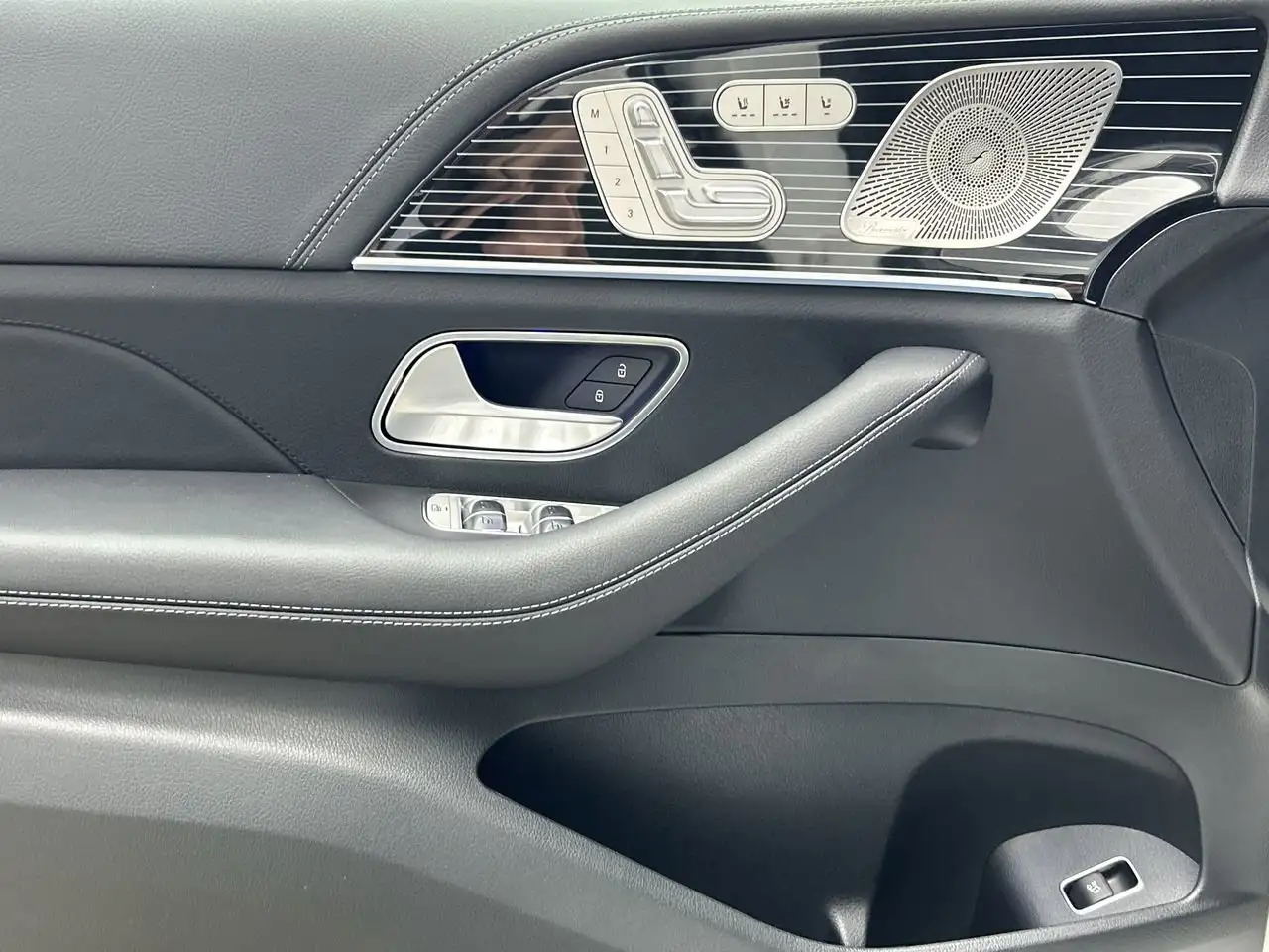 Mercedes-Benz GLE снимка Mercedes-Benz GLE