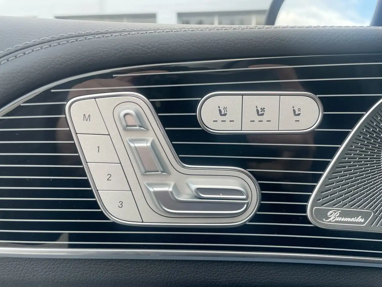 Mercedes-Benz GLE снимка Mercedes-Benz GLE