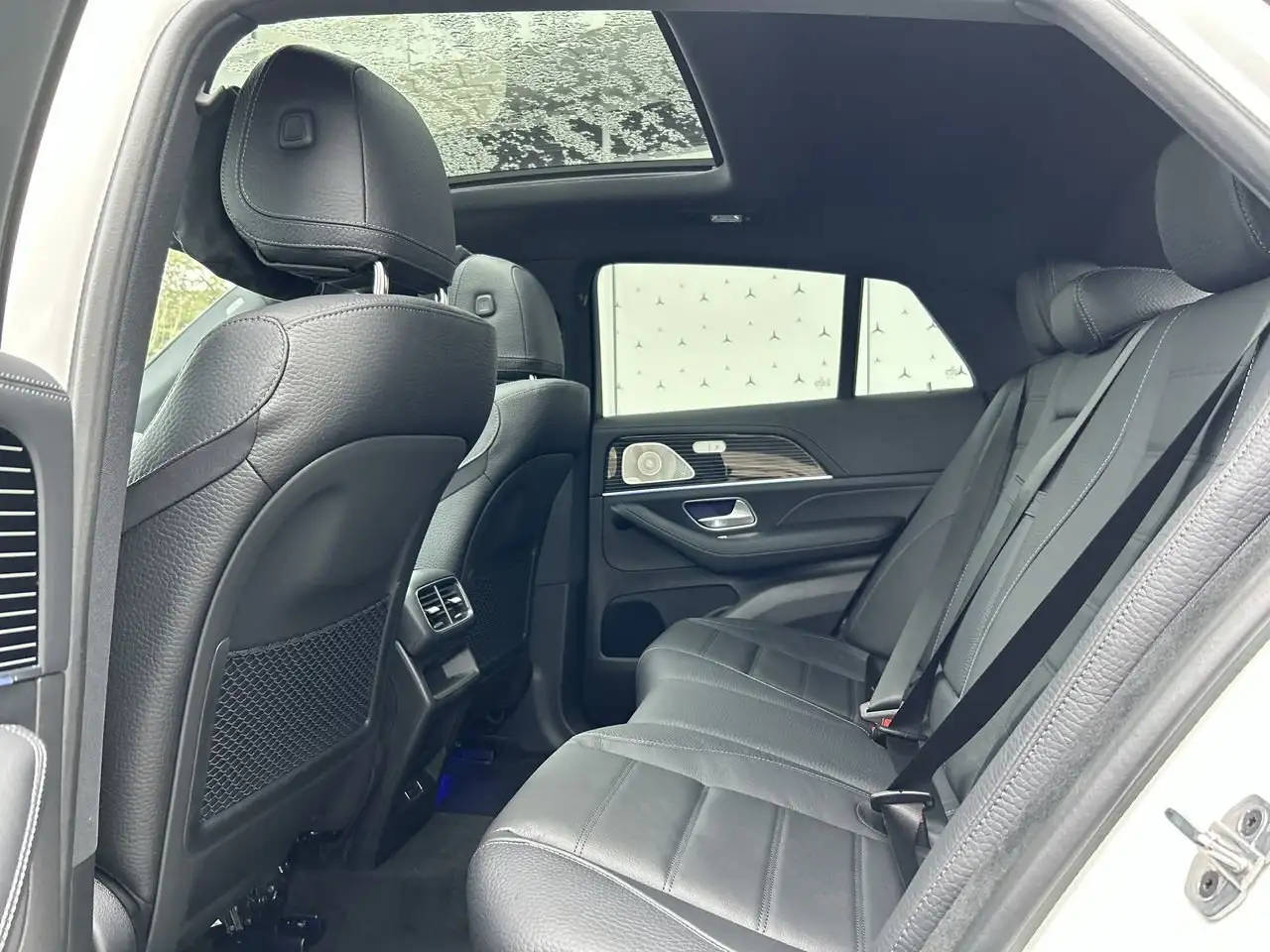 Mercedes-Benz GLE снимка Mercedes-Benz GLE