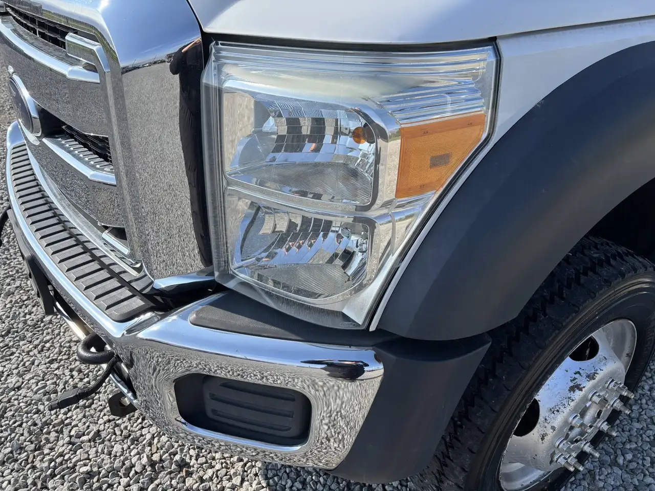Ford F-550 Super Duty снимка Ford F-550 Super Duty