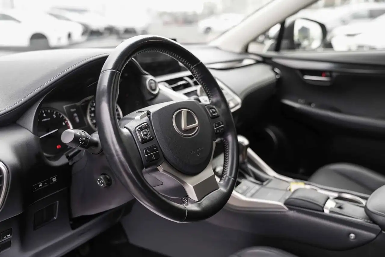 Lexus NX fotografie Lexus NX