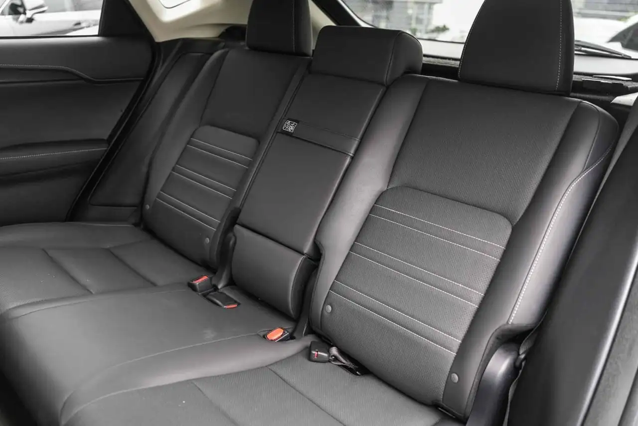 Lexus NX fotografie Lexus NX