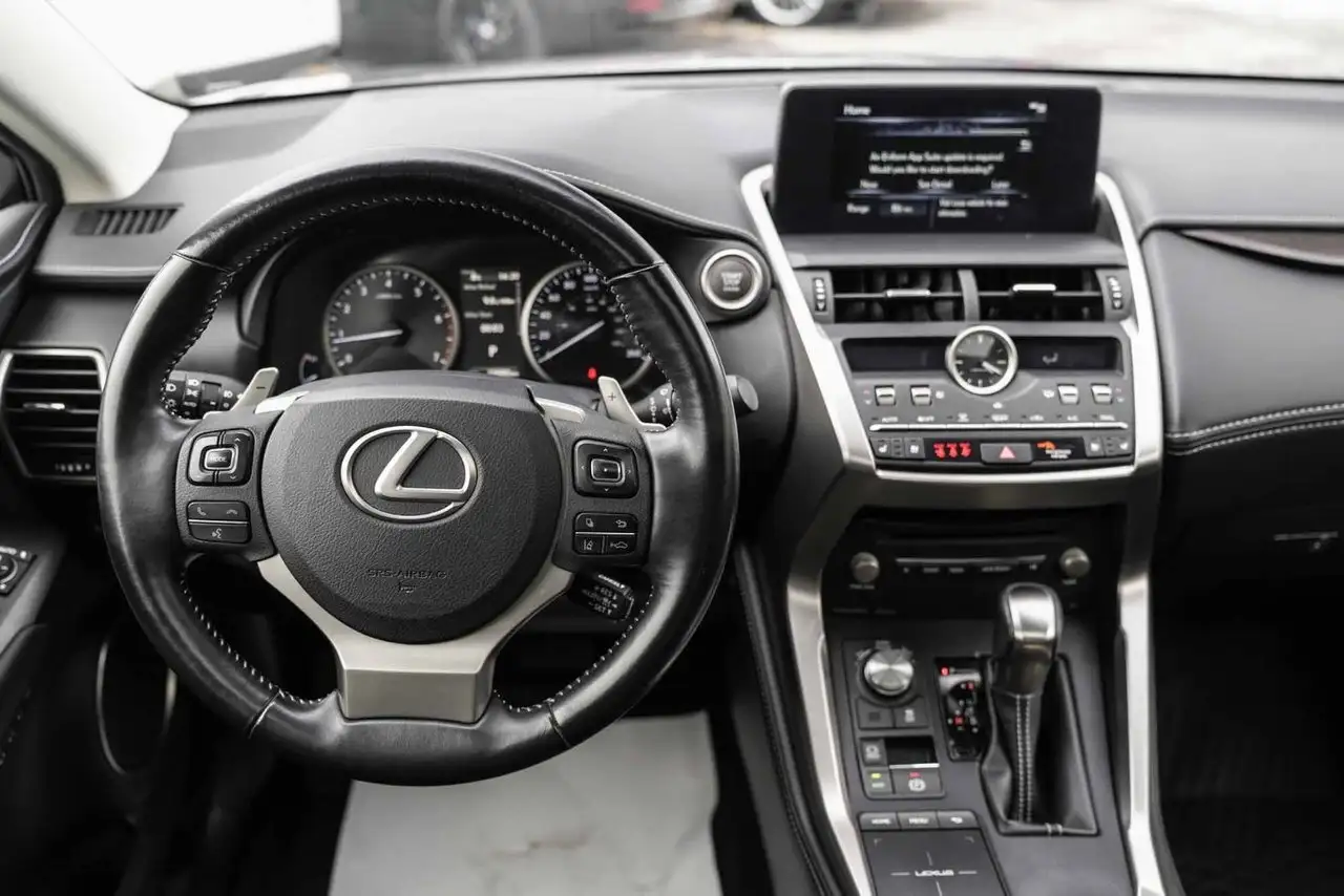 Lexus NX fotografie Lexus NX