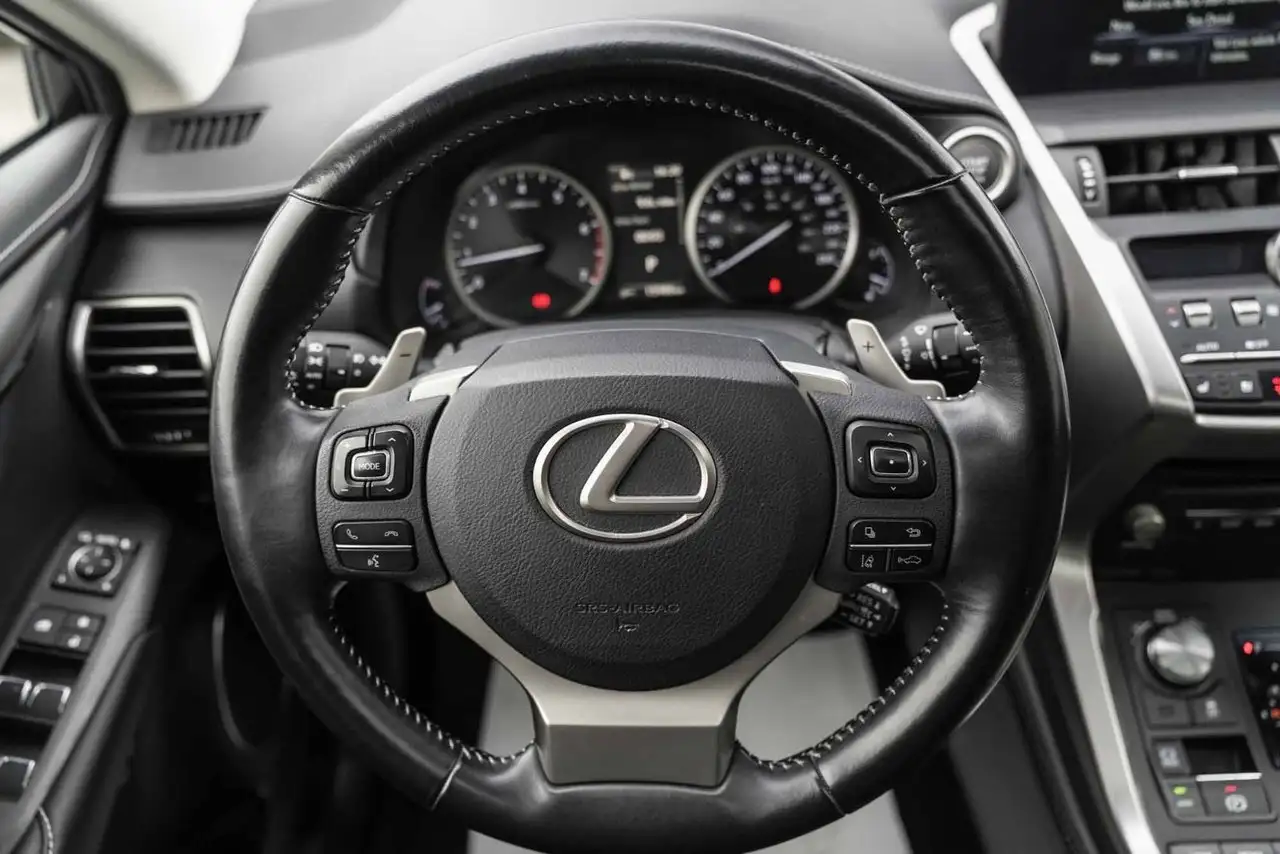 Lexus NX fotografie Lexus NX