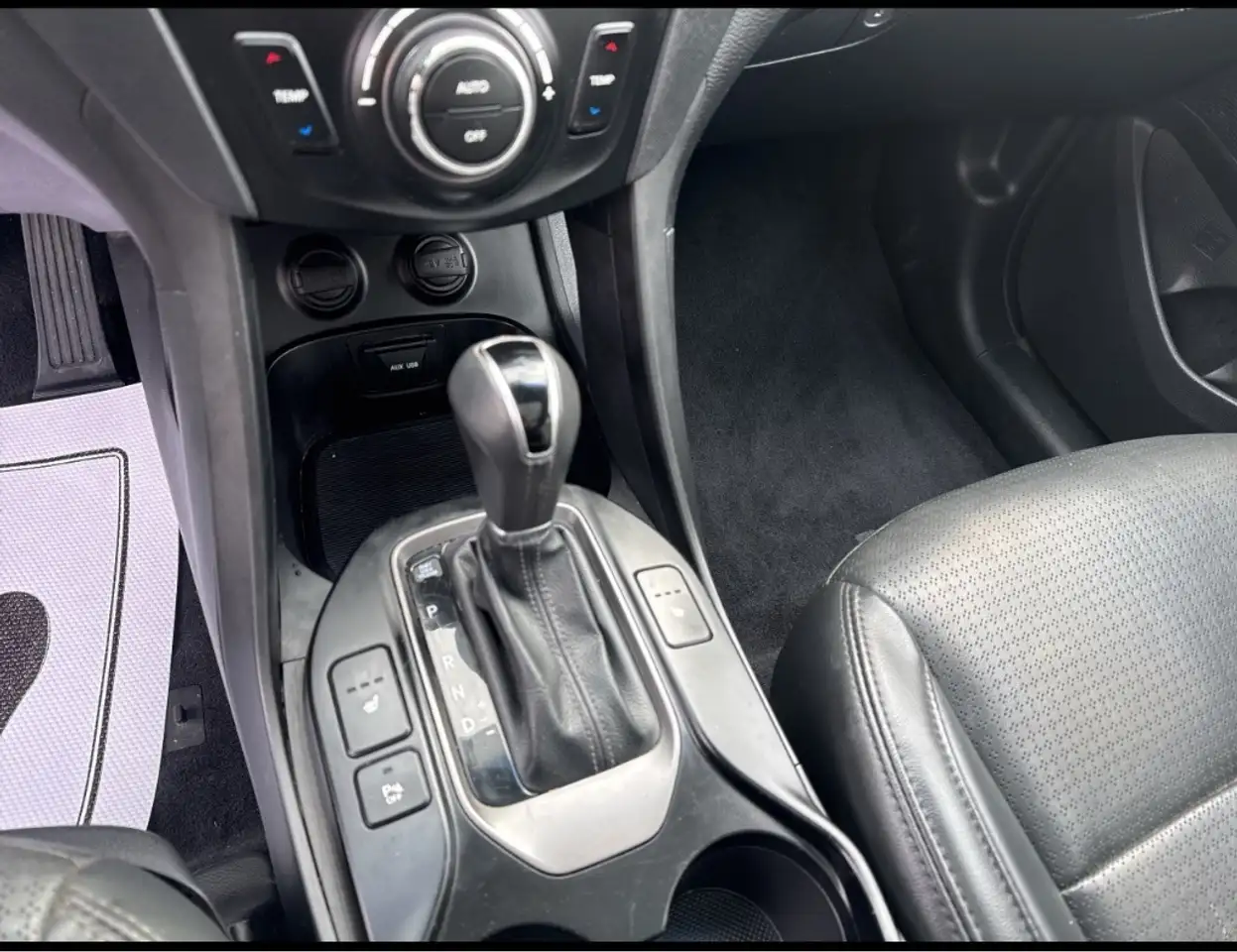 Hyundai SANTA FE снимка Hyundai SANTA FE