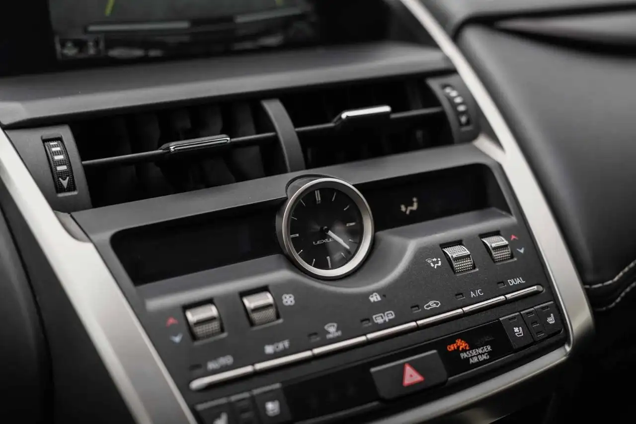 Lexus NX fotografie Lexus NX