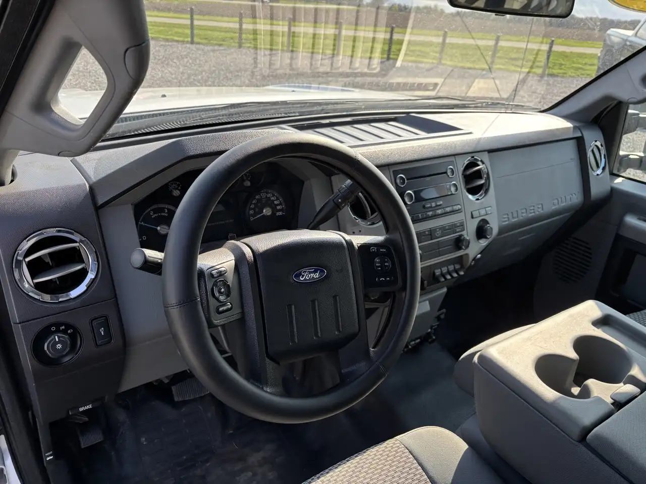 Ford F-550 Super Duty снимка Ford F-550 Super Duty